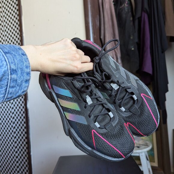 Holographic Stripes Adidas - Picture 9 of 15